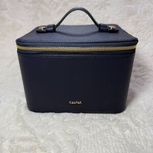Calpak Navy Sunglass Grey Velvet-lined Travel Case with Cleaning Cloth, Fits 4